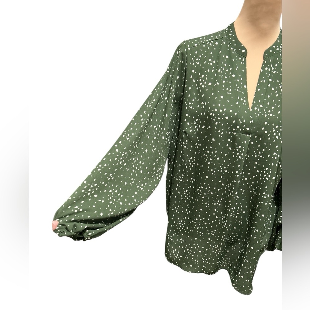 Lush Warren Split Neck Blouse Green Background Wi… - image 2